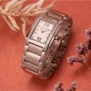 Patek Philippe Twenty 4 (25 x 30mm) Ref.: 4910/010A-01 Damenuhr mit Diamantbesatz Box & Papiere aus 2019 Artikelnummer:PATEK240008 von Patek Philippe